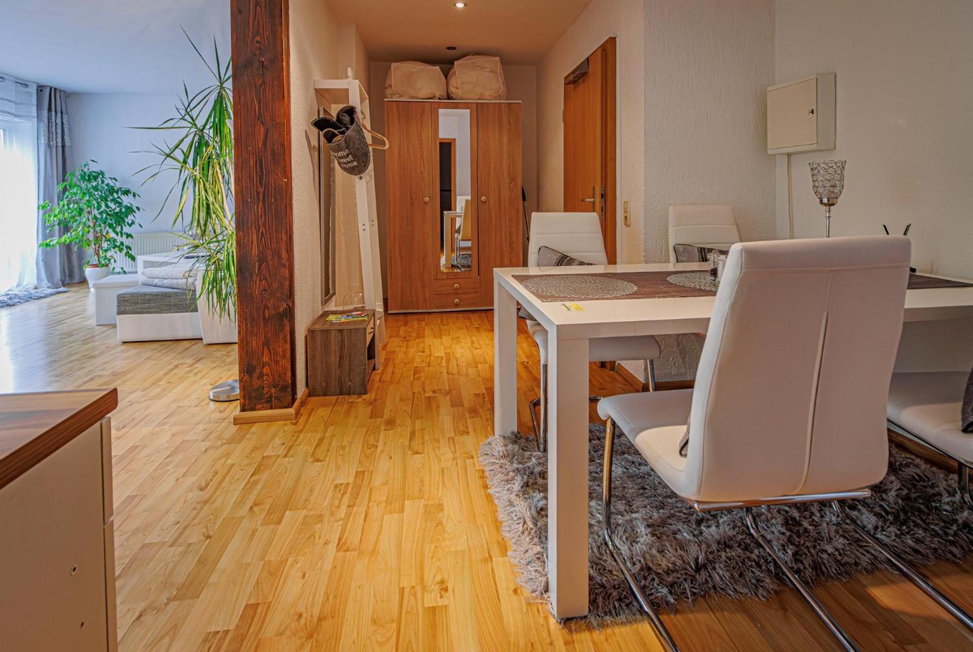 Wohnen Ueber Einem Mediterranen Restaurant,Apartment 2 Oder 3 لبسيا المظهر الخارجي الصورة