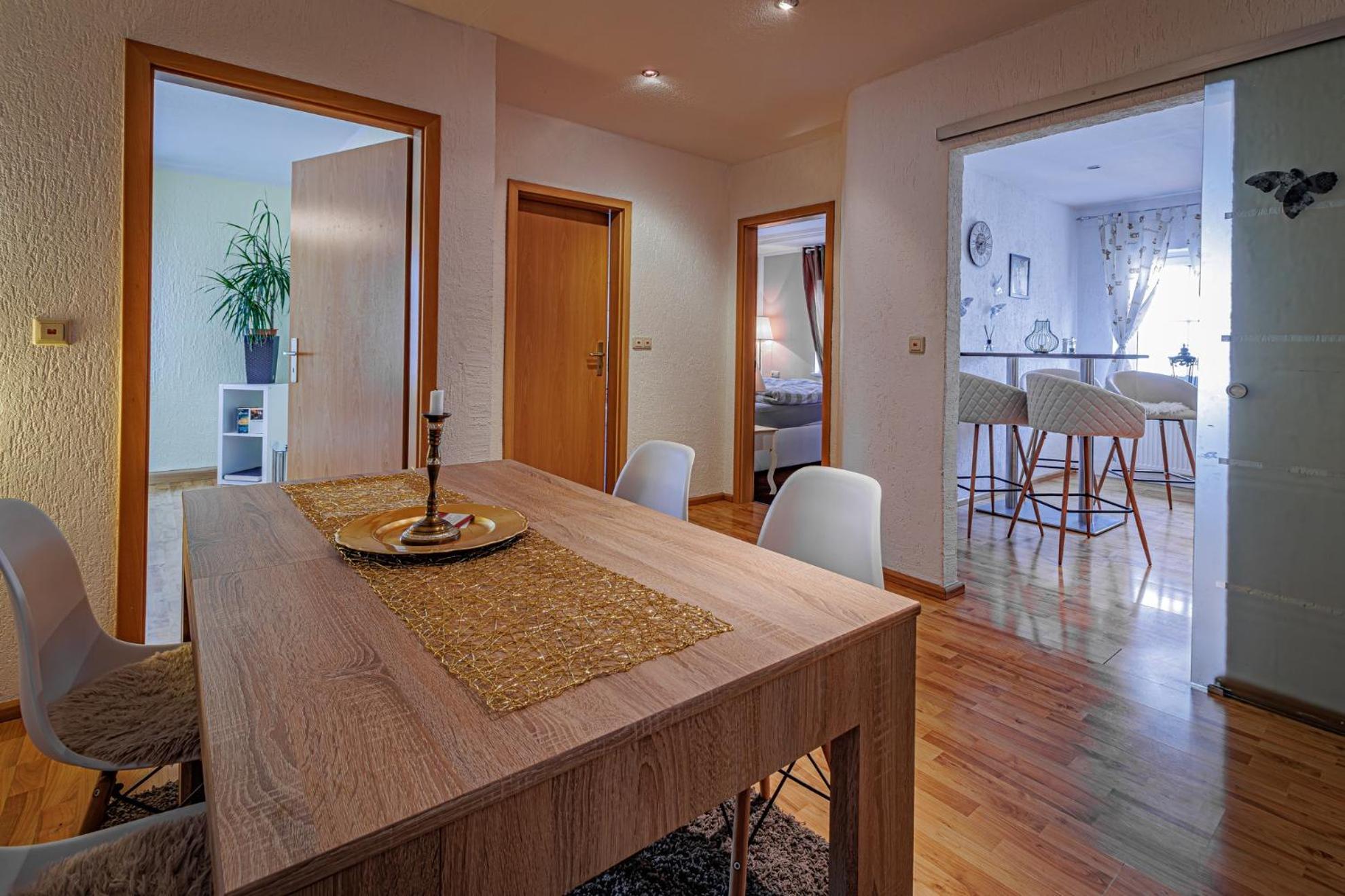 Wohnen Ueber Einem Mediterranen Restaurant,Apartment 2 Oder 3 لبسيا المظهر الخارجي الصورة